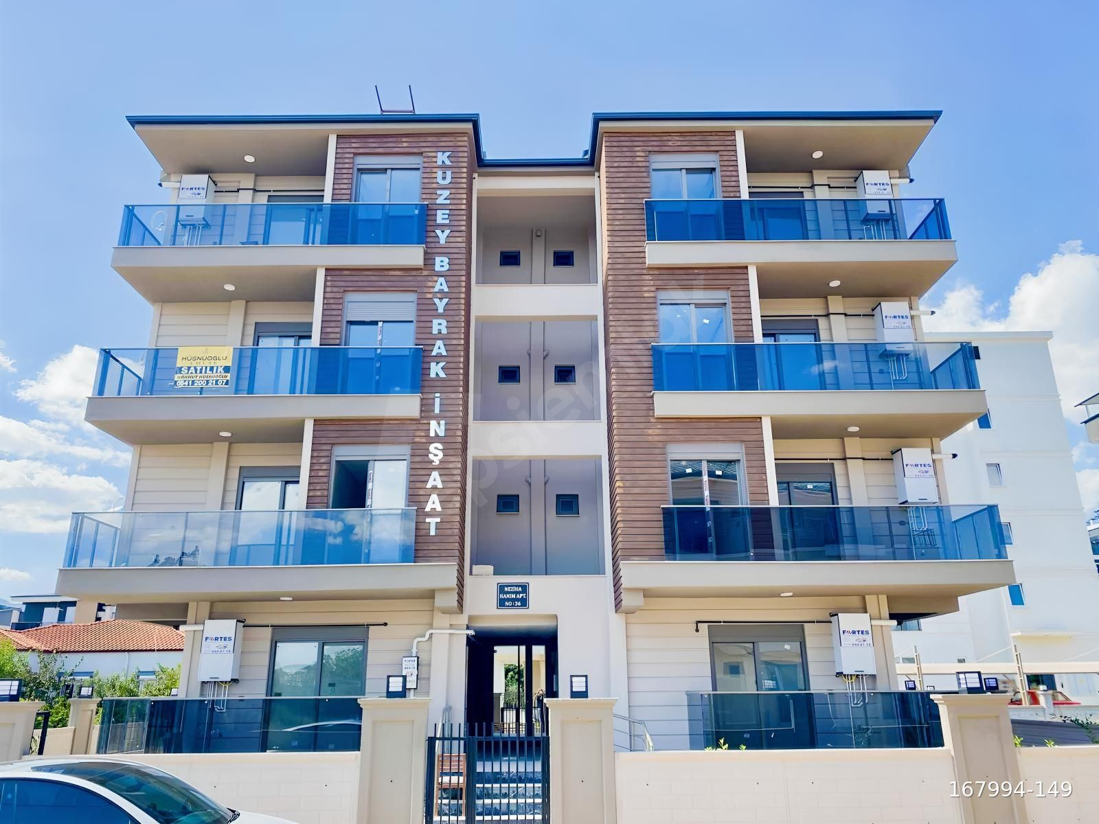 BAHÇEYAKA'NIN EN GÜZEL YERİNDE D.GAZLI AYRI MUTFAKLI SIFIR DAİRE