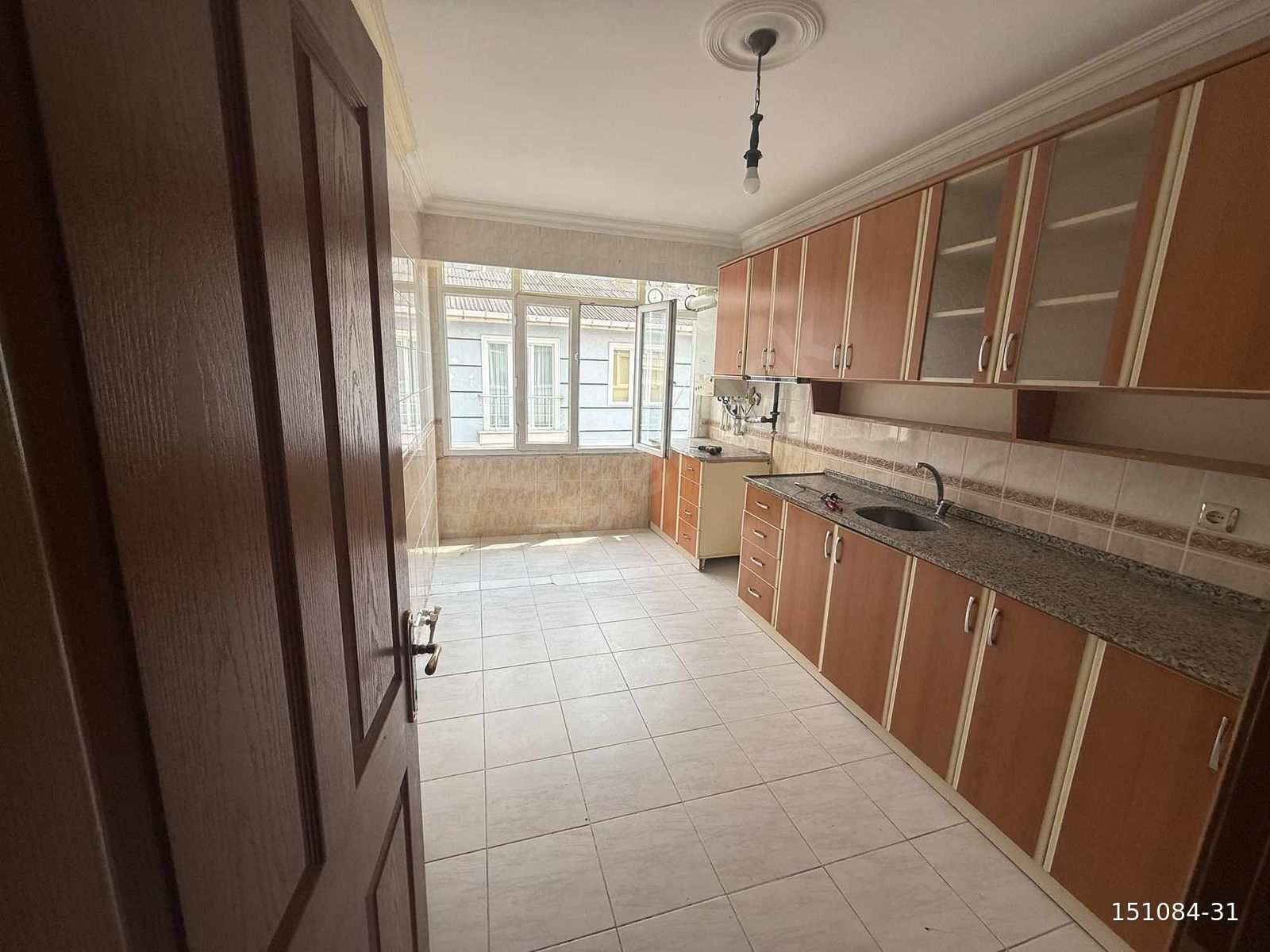 REŞADİYE GÜVENÇ TAKSİ KARŞISI 3+1 105 M2