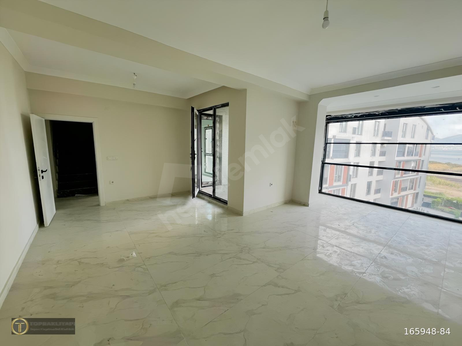 İZMİT PLAJYOLU SEALİFE'DA GENİŞ 2+1 DUBLEKS SATILIK DAİRE