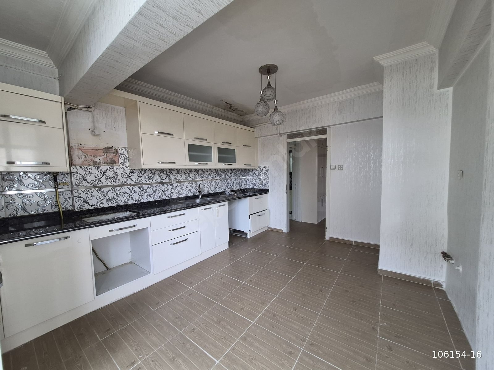 Emek Hastanesi Karşısında Satılık 3+1 Daire