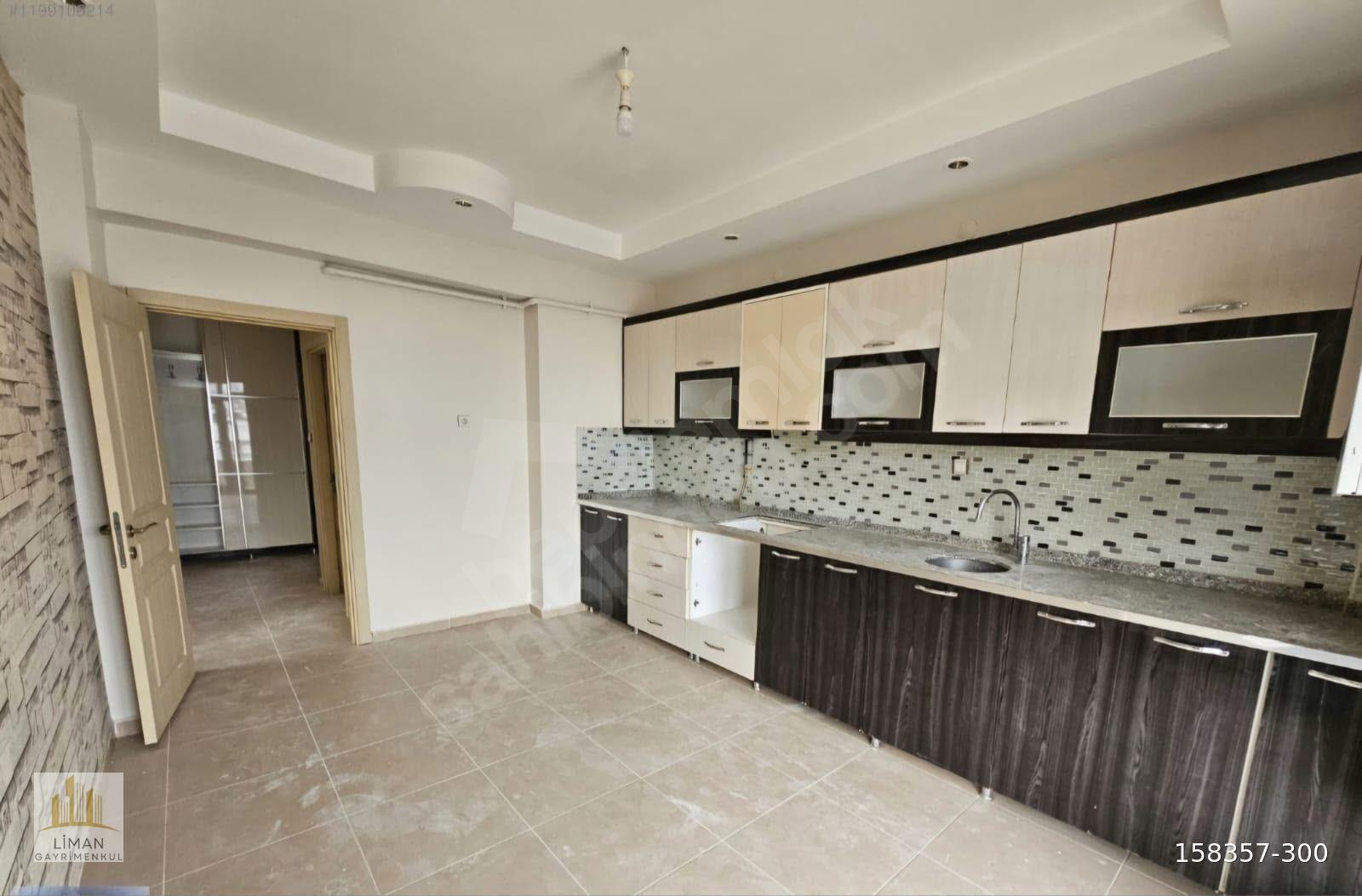 URFA YOLUNA YAKIN MESAFEDE 3+1 ÇATISI SIFIR YAPİLDİ