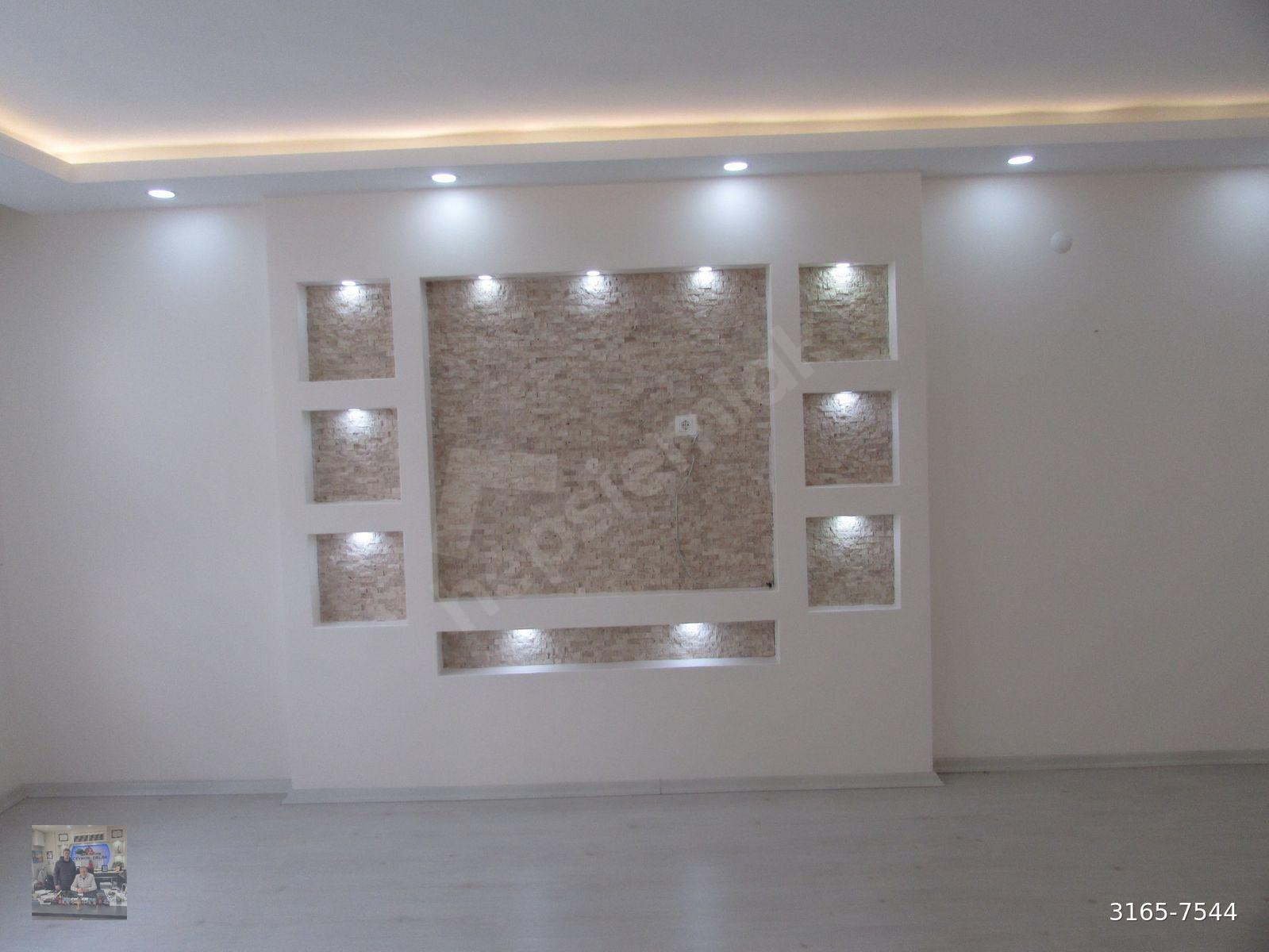 Ceyhun Emlaktan salı pazarıda içi yeni kiralık 3+1 daire