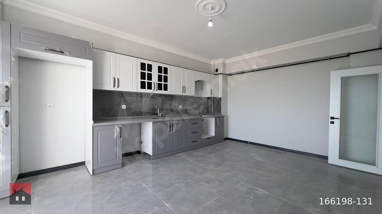 HARMAN MH, HASTANE YAKININDA SATILIK 3 CEPHELİ, EN ÜST KAT, LÜKS 3+1 DAİRE