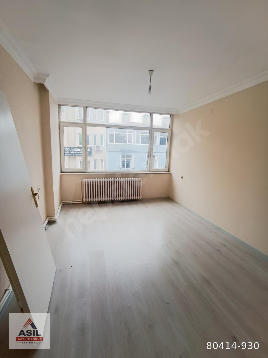 BUFIRSAT KAÇMAZ,. ÇARŞI MERKEZDE 3+1SATILIK DAİRE.ASİL EMLAKTAN.