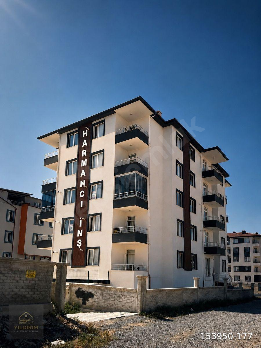 TOROS MAHALLESİ CADDEYE YAKIN LOKASYONDA KİRALIK EŞYALI 1+1 DAİRE