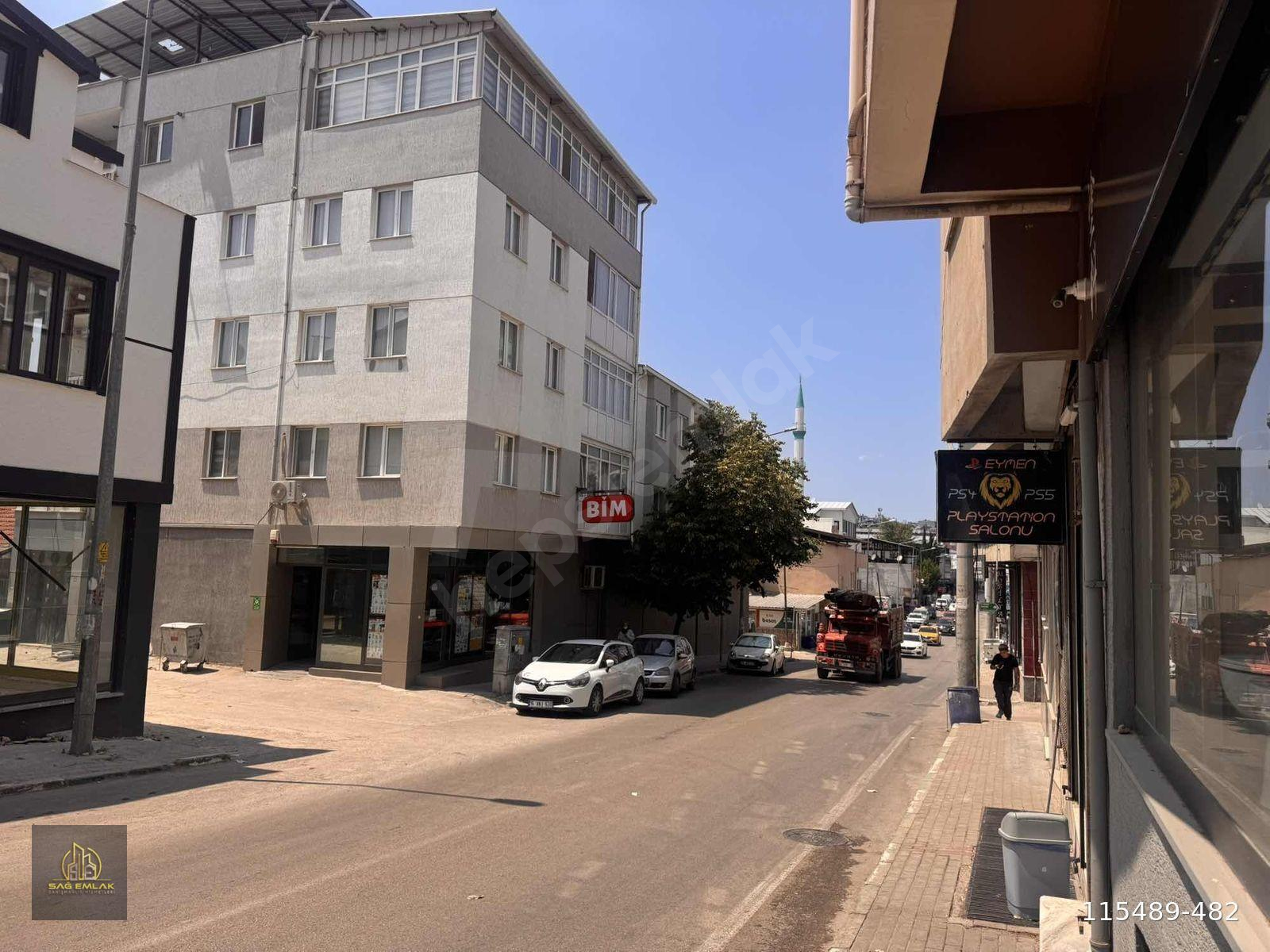 bağlarbaşı okul caddesine cephe satılık 3+1 geniş daire