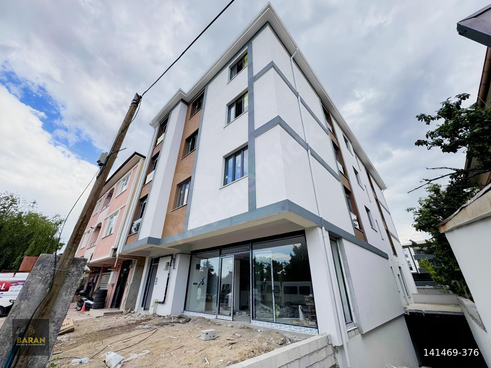 CUMHURİYET MAHALLESİ KIRKLAR CADDESİ ÜZERİNDE SATILIK 2+0 DAİRE