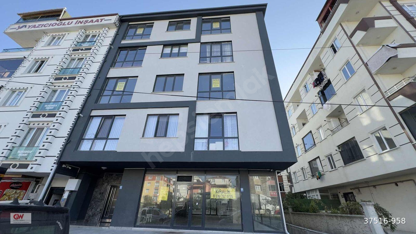 ÇERKEZKÖYÜN EN İŞLEK CADDESİNDE KOMŞU KİRALIK 2+0 DAİRE