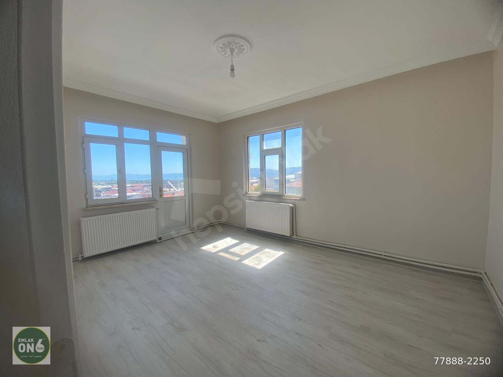 BURSA ORHANGAZİ ERENLER'DE GÖL MANZARALI 3+1 KİRALIK DAİRE