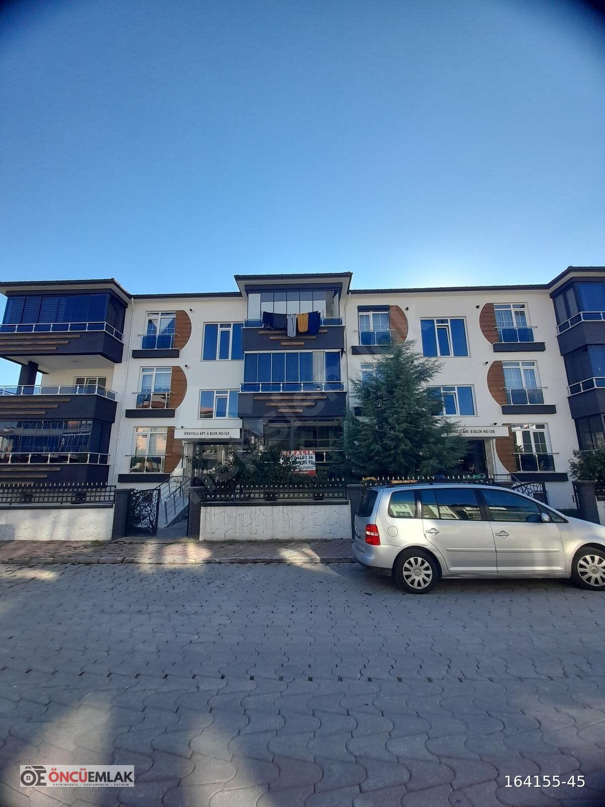 ÖNCÜ EMLAK'TAN DEMİRKENT MENDERES MAH KİRALIK 3+1 GİRİŞ KAT DAİRE