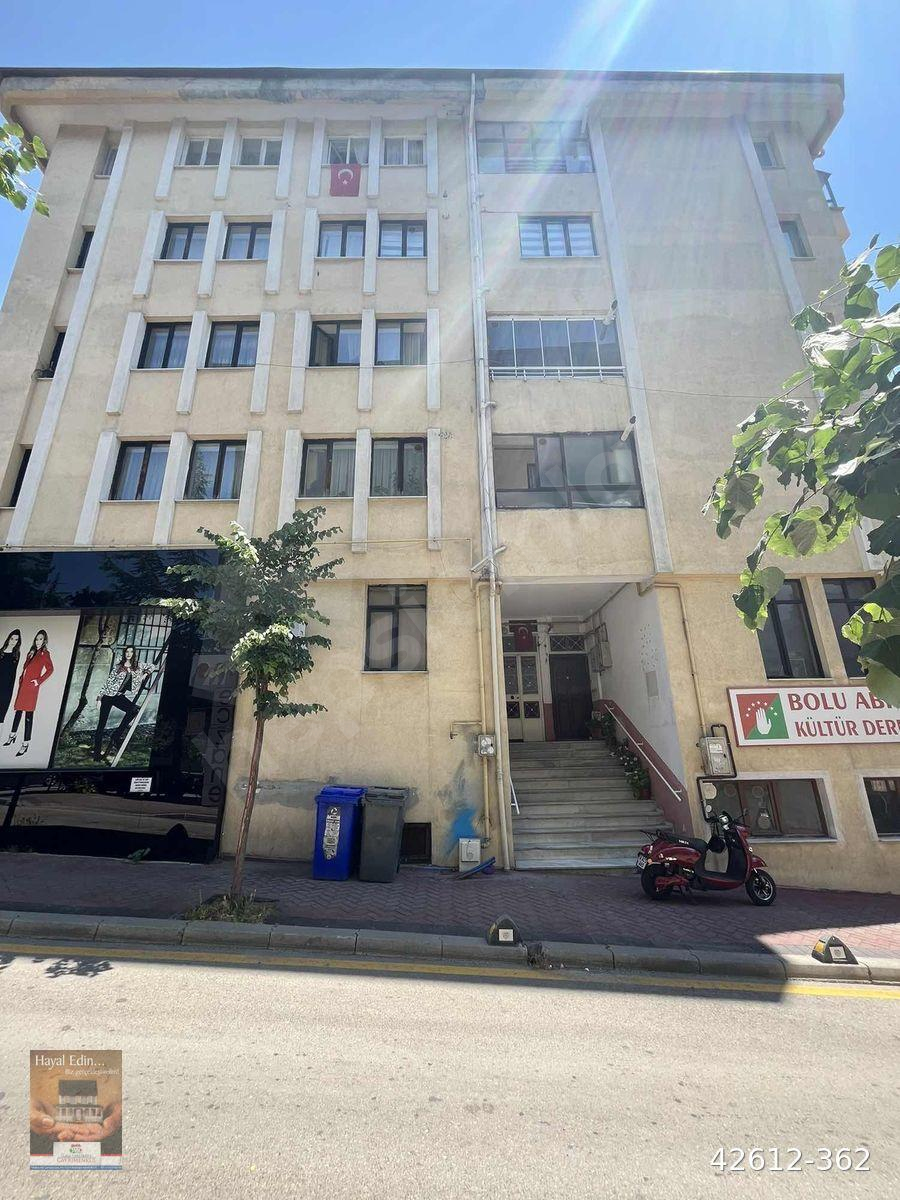 Tabaklar Mah. Hastane Caddesi Kiralık 4+1 Teraslı Ara Kat Daire