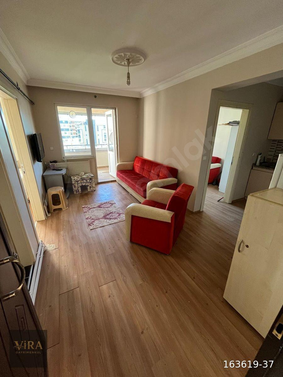 CUMHURİYET MAHALLESİNDE SATILIK EŞYALI DAİRE VİRA GAYRİMENKUL