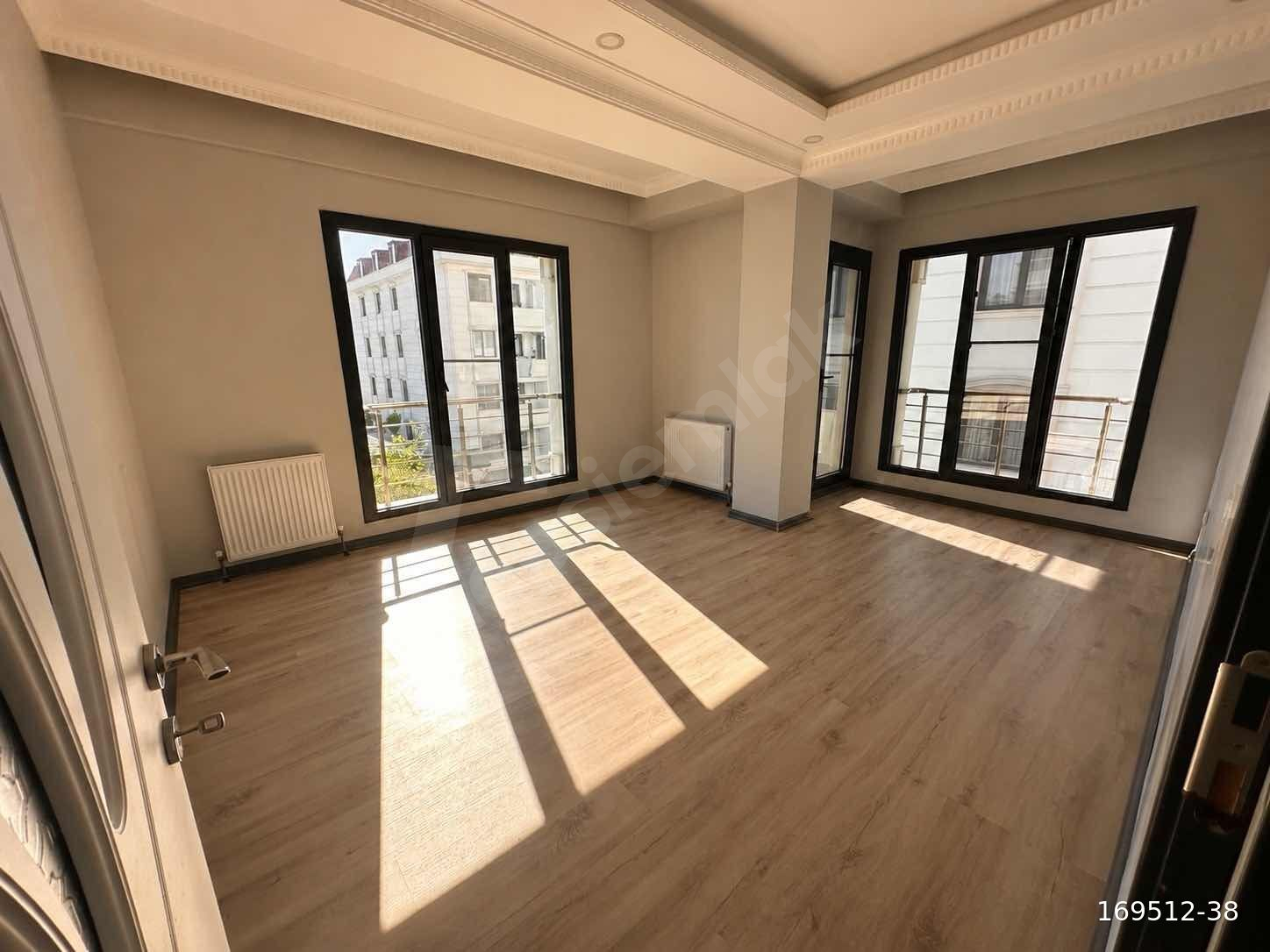 KARLIBAYIR ARAKAT 2+1 DAİRE EMİN EVİME UYGUN