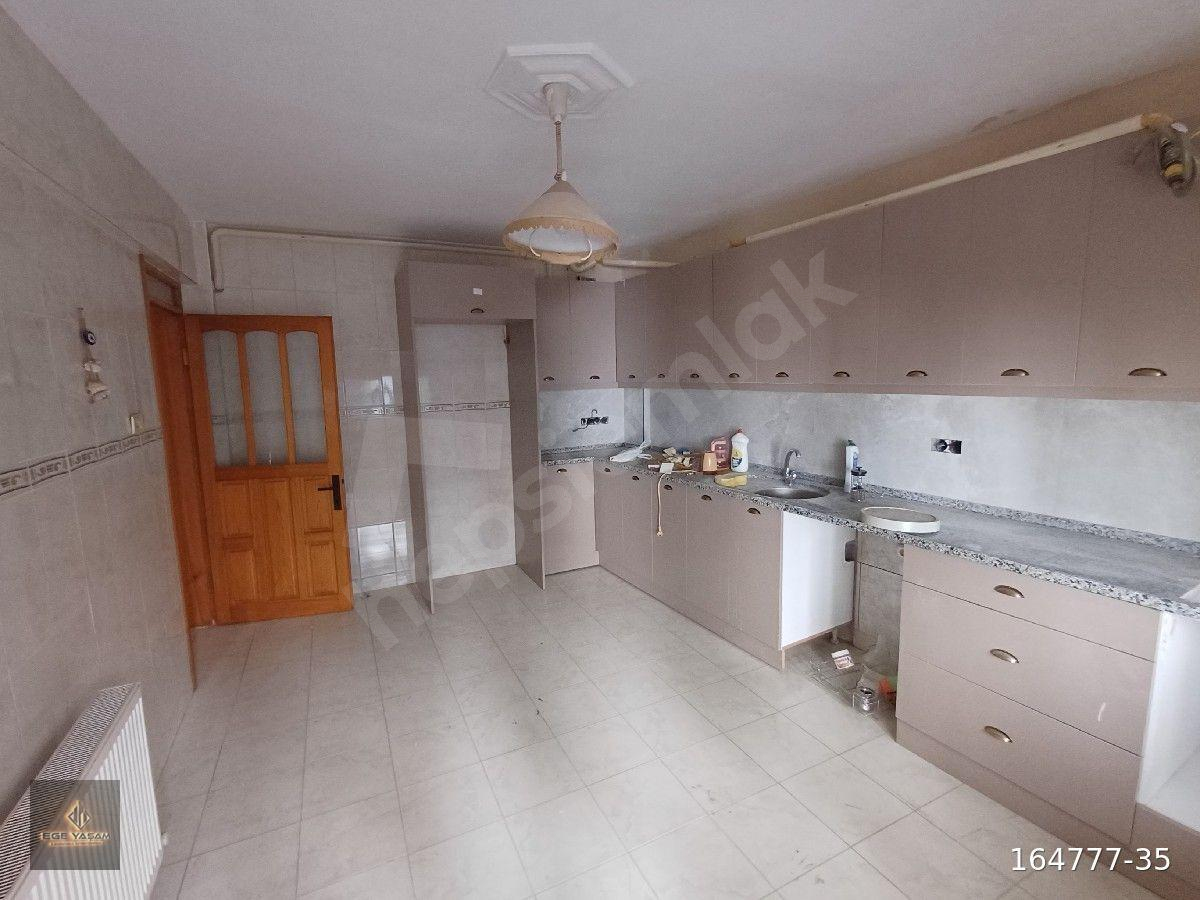 Salihli Eskicami Mh. Kiralık 3+1 daire