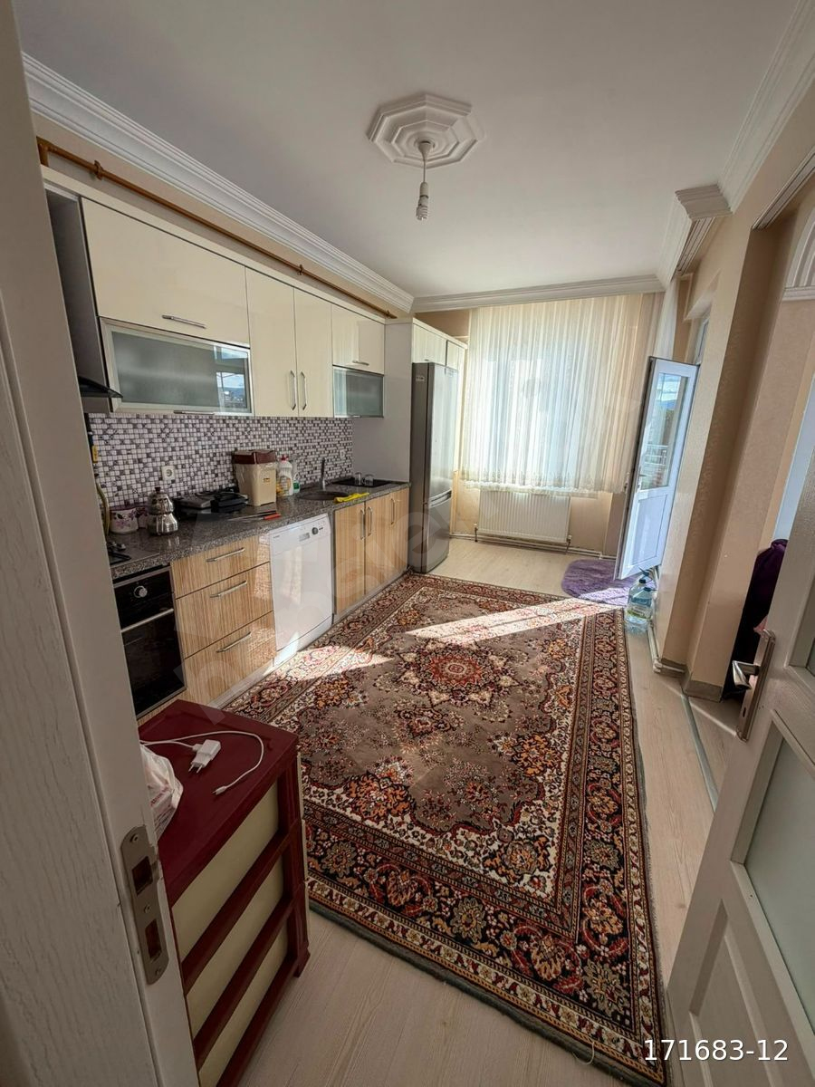 HUZUR EMLAK'TAN BAHÇELİ EVLER MAHALLESİNDE SATILIK 3+1 GENİŞ DAİRE BU FIRSAT KAÇMAZ
