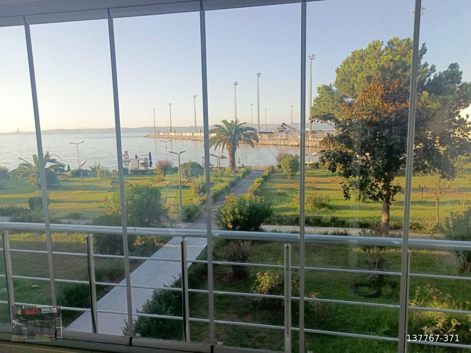 ""GAZİ EMLAK""İzmit-Yalova Cad 2+1 SİTE DenizSıfır ASANSÖR Plaj