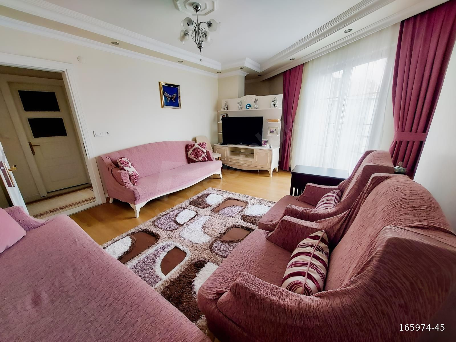 ANA CADDE ÜZERİNDE - METROYA 10 DK - GÜNEY CEPHE - 130M² - 3+1