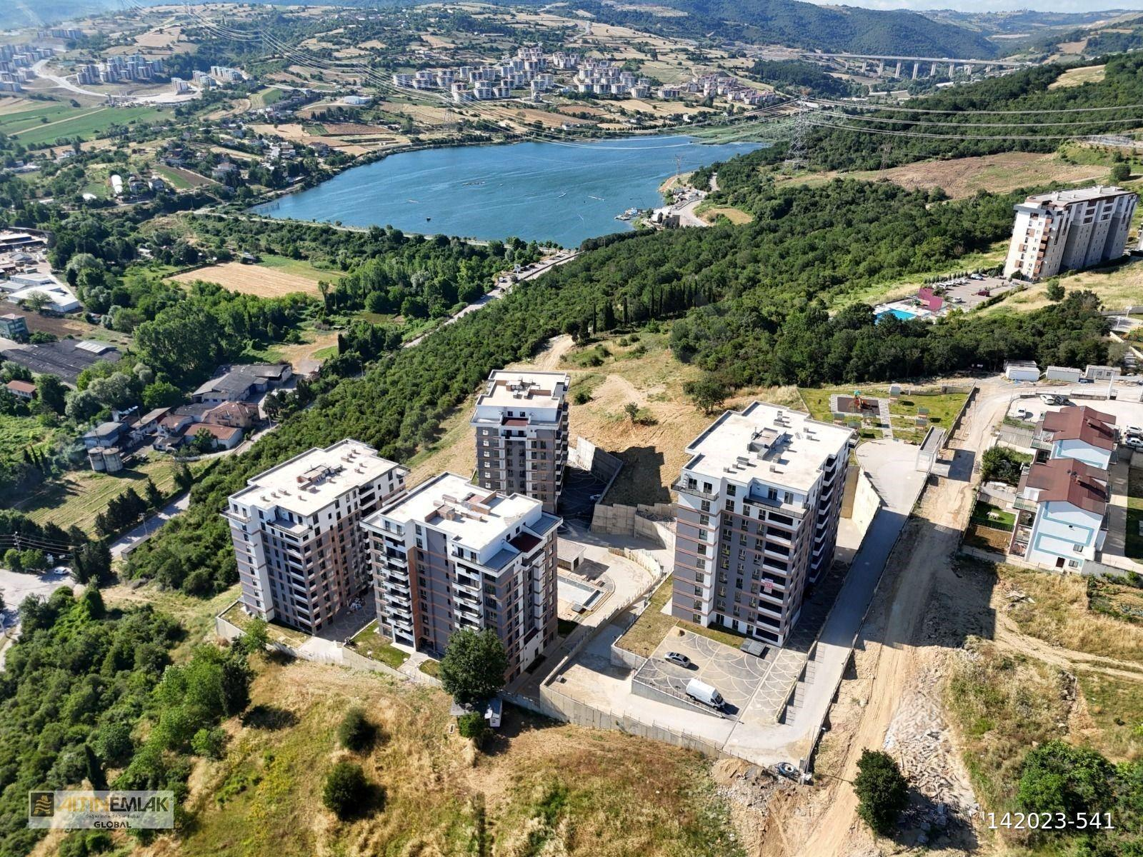 ALTIN EMLAK'tan Panoramik Göl Manzaralı 4+1 Arakat Kiralık Daire