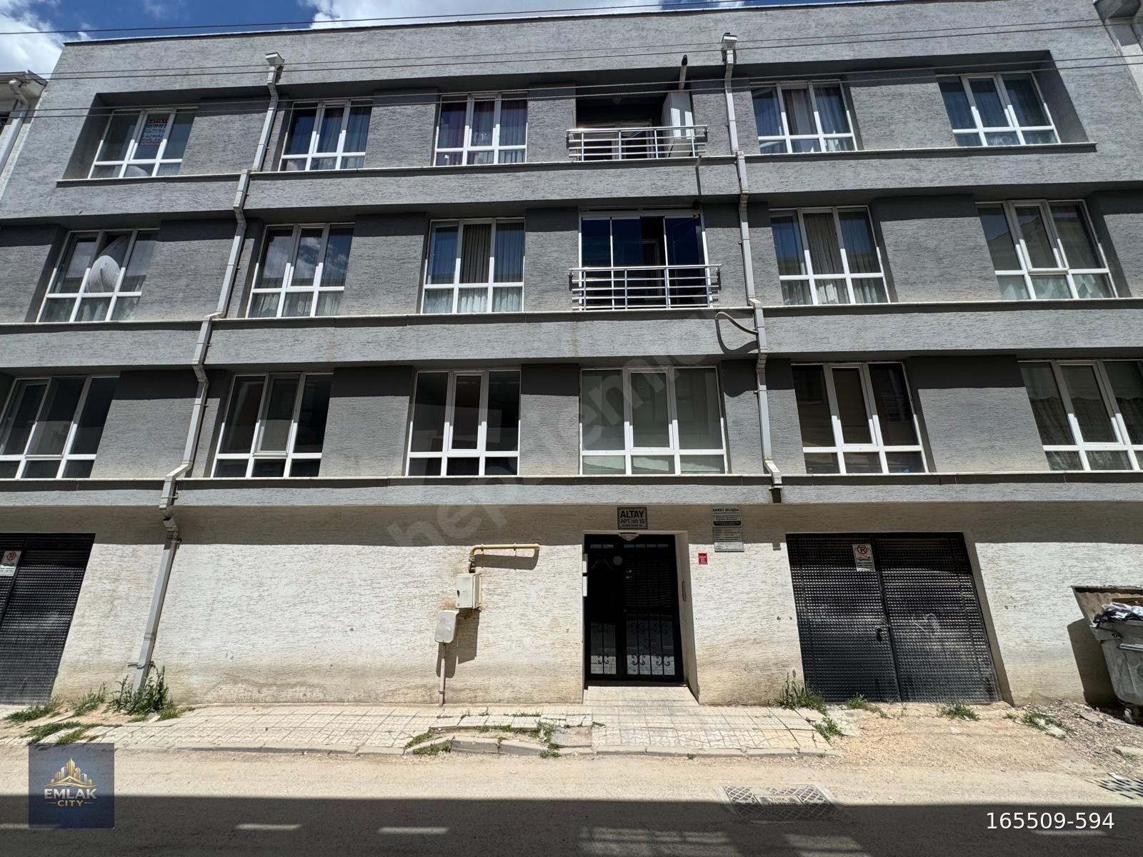 ÇAMLICA MAH. GÜNDÜZ ÖKÇÜN YAKINI SATILIK 2+1 DAİRE