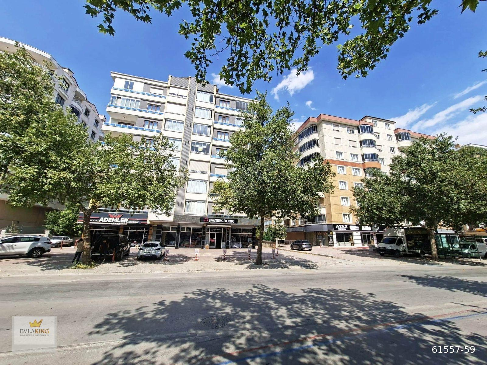FETİH CADDESİ ÜZERİNDE 3+1 BAKIMLI ARA KAT KOMBİLİ BAKIMLI DAİRE