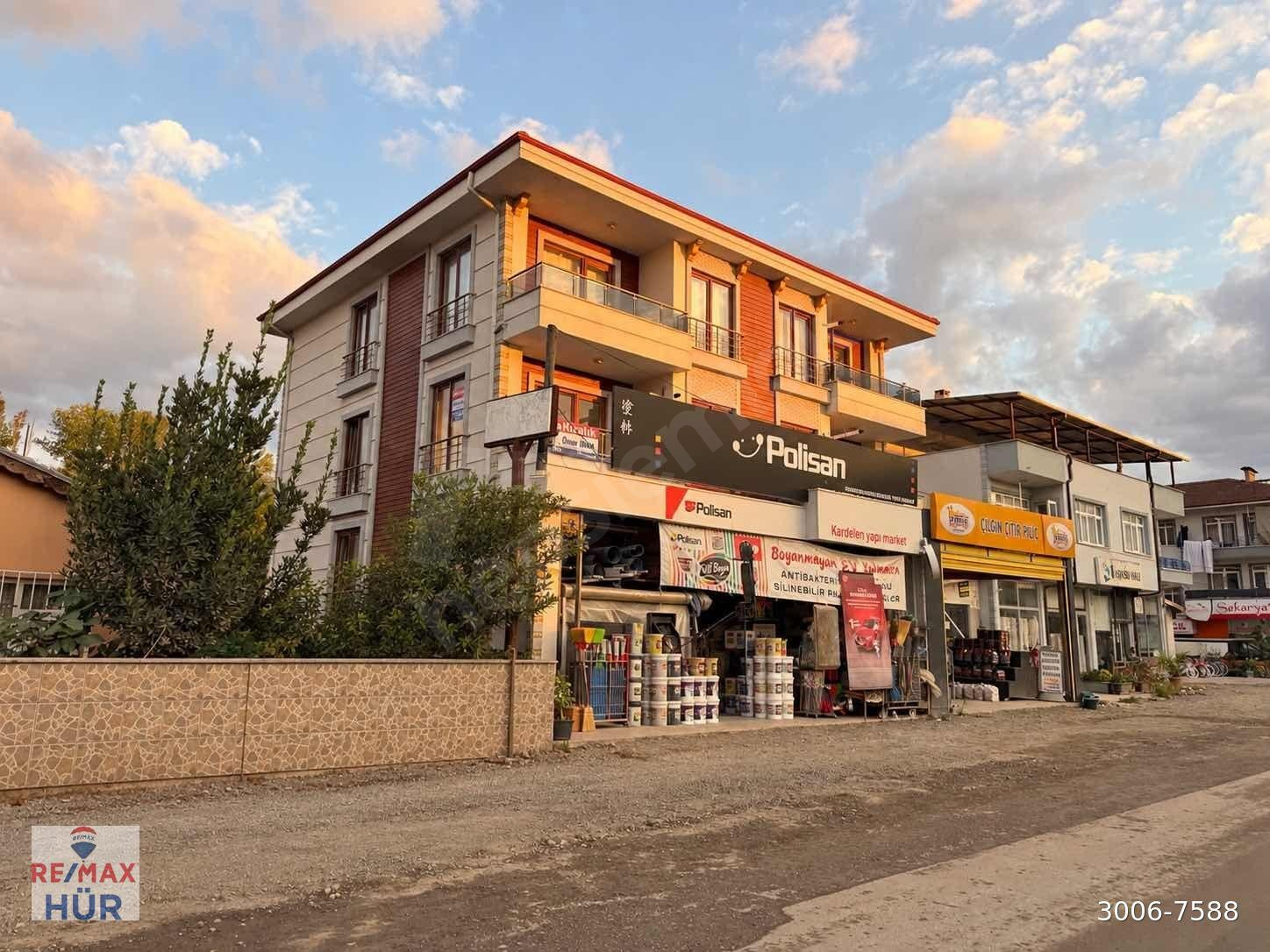 ÖMER İNAN REMAX OTAKAR KARŞISI 2+1 KİRALIK ARA KAT DAİRE