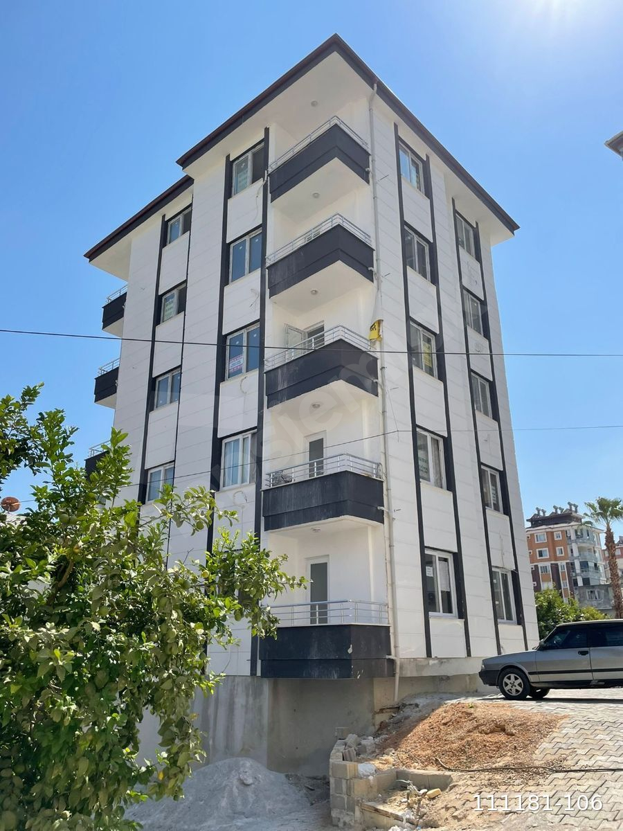 ANAMUR'DA HASTANE CADDESİNDE SATILIK DAİRELER!!!