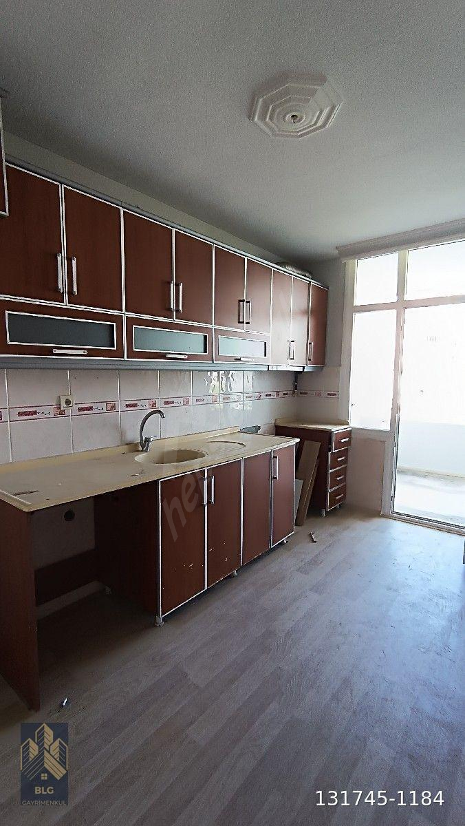 HUZUREVLERİ SEMT PAZARINA YAKIN 3+1 EKSTRALİ KOMBİLİ PARK MANZARALI