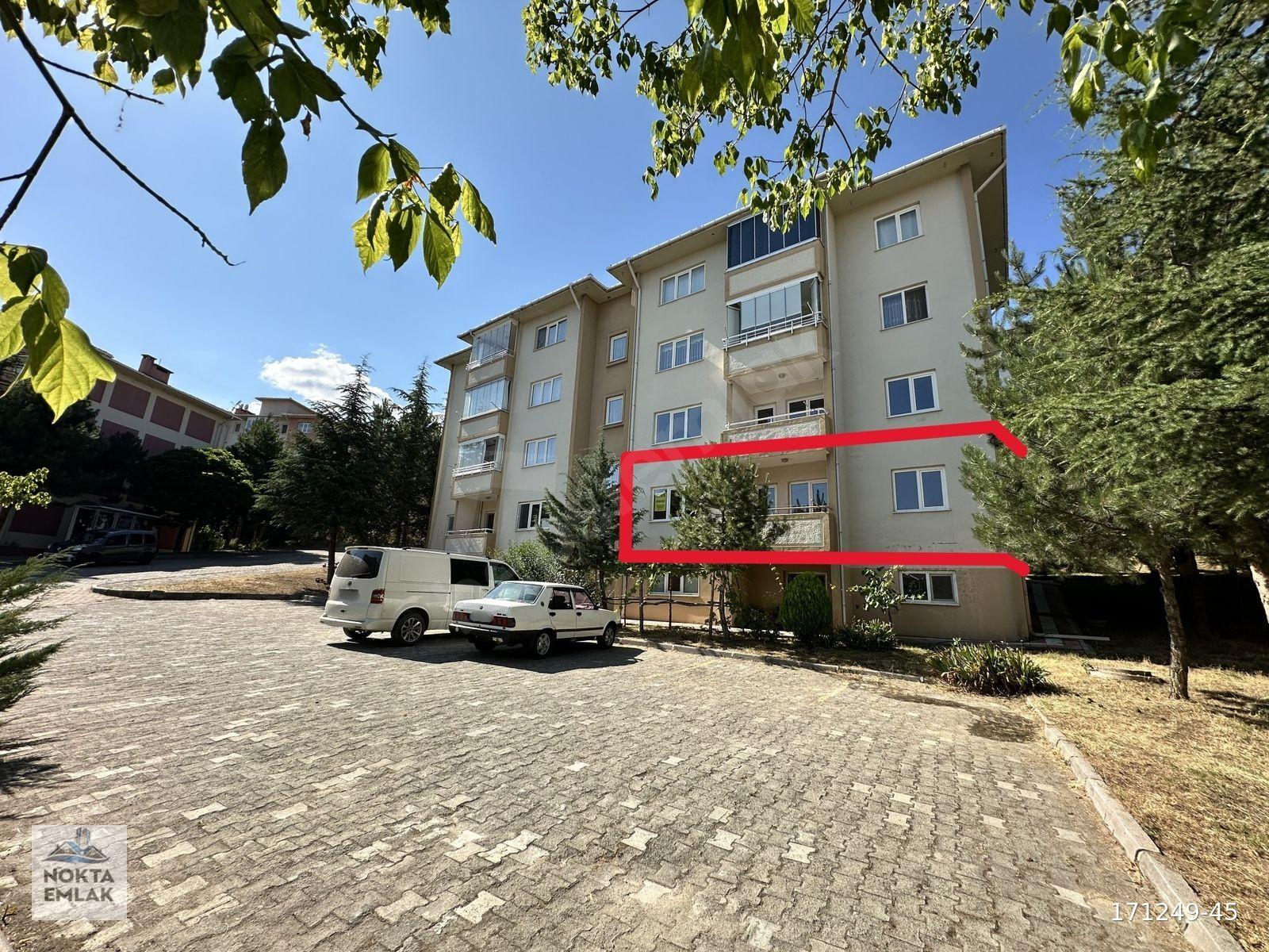 NOKTA EMLAK'TAN 1.ETAP TOKİDE SATILIK 3+1 120 M2 GİRİŞ DAİRE...