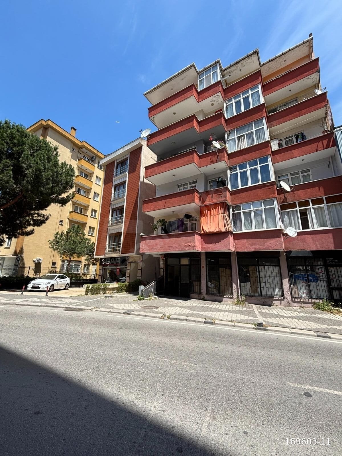 ATAŞEHİR, KÜÇÜKBAKKALKÖY MERKEZ DE YATIRIMLIK MESKEN
