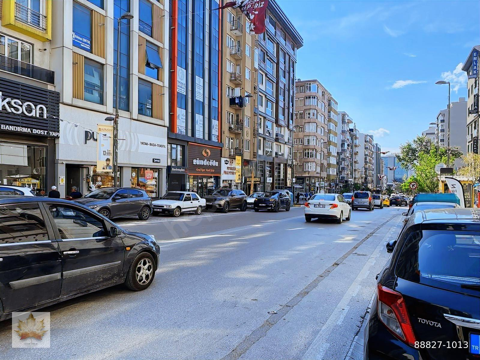 BANDIRMA 17 EYLÜL MAH.CADDE ÜZERİNDE 1+1 EŞYALI LÜKS DAİRE