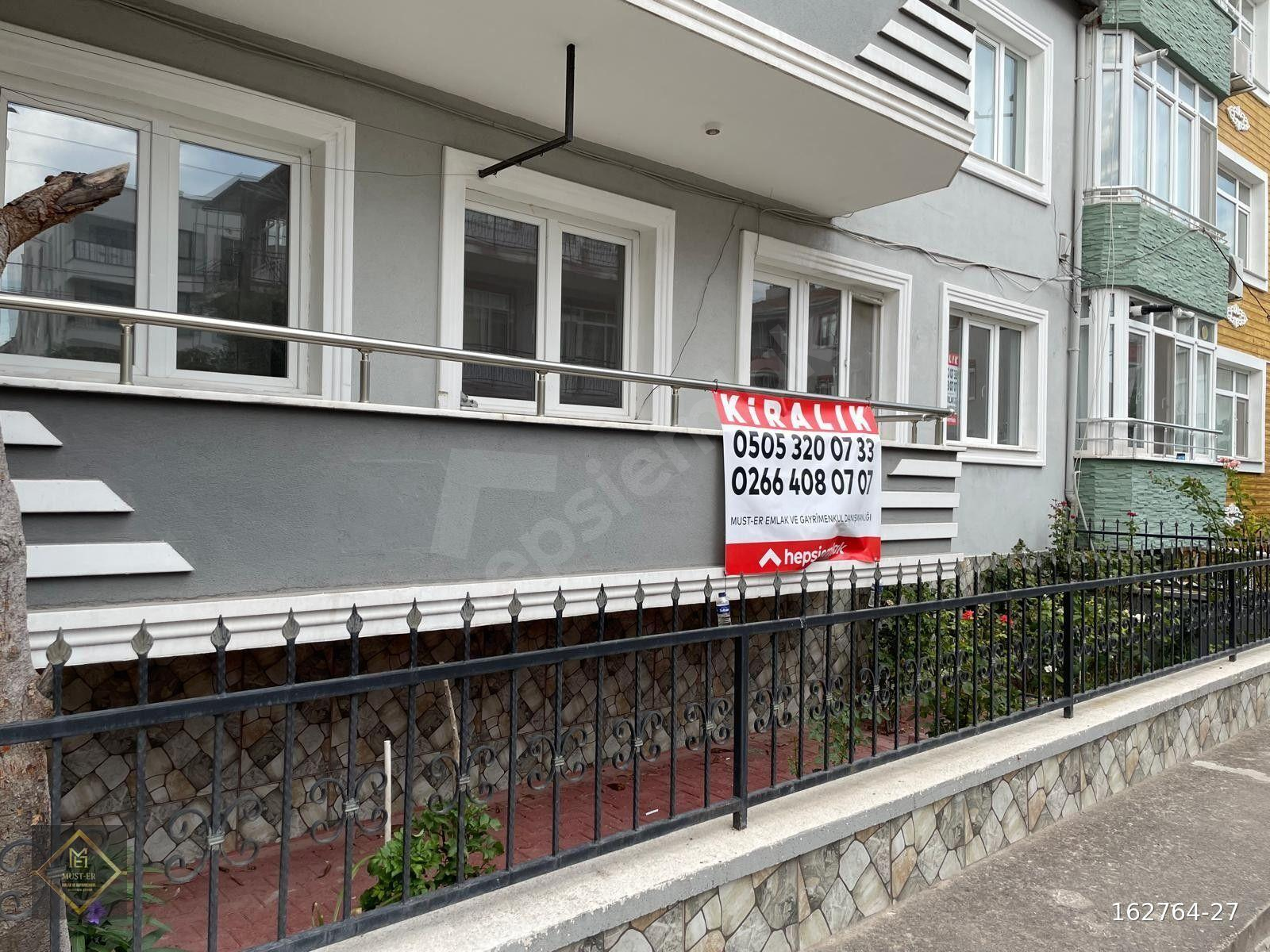 B.EVLERDE YARIŞ ORTAOKULUNA YAKIN FERAH 3+1 KİRALIK DAİRE