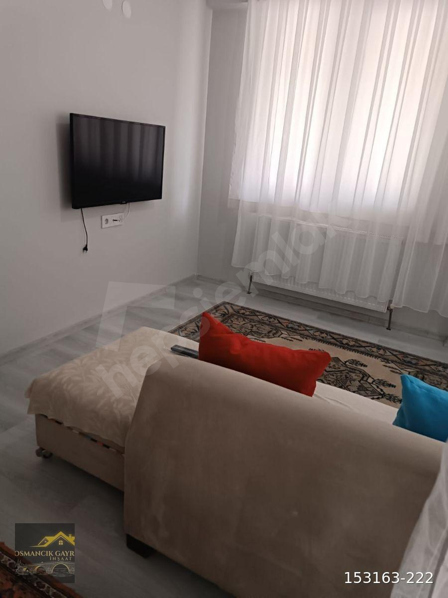 OSMANCIKTA HASTANENİN YANINDA FUL EŞYALI LUX 1+1 DAİRE