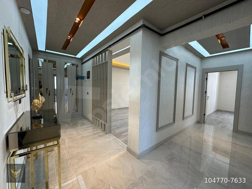 BEYLİKDÜZÜ METROBÜS'ÜNE 10'DK ULTRA LÜX 3+1 FIRSAT DAİREMİZ