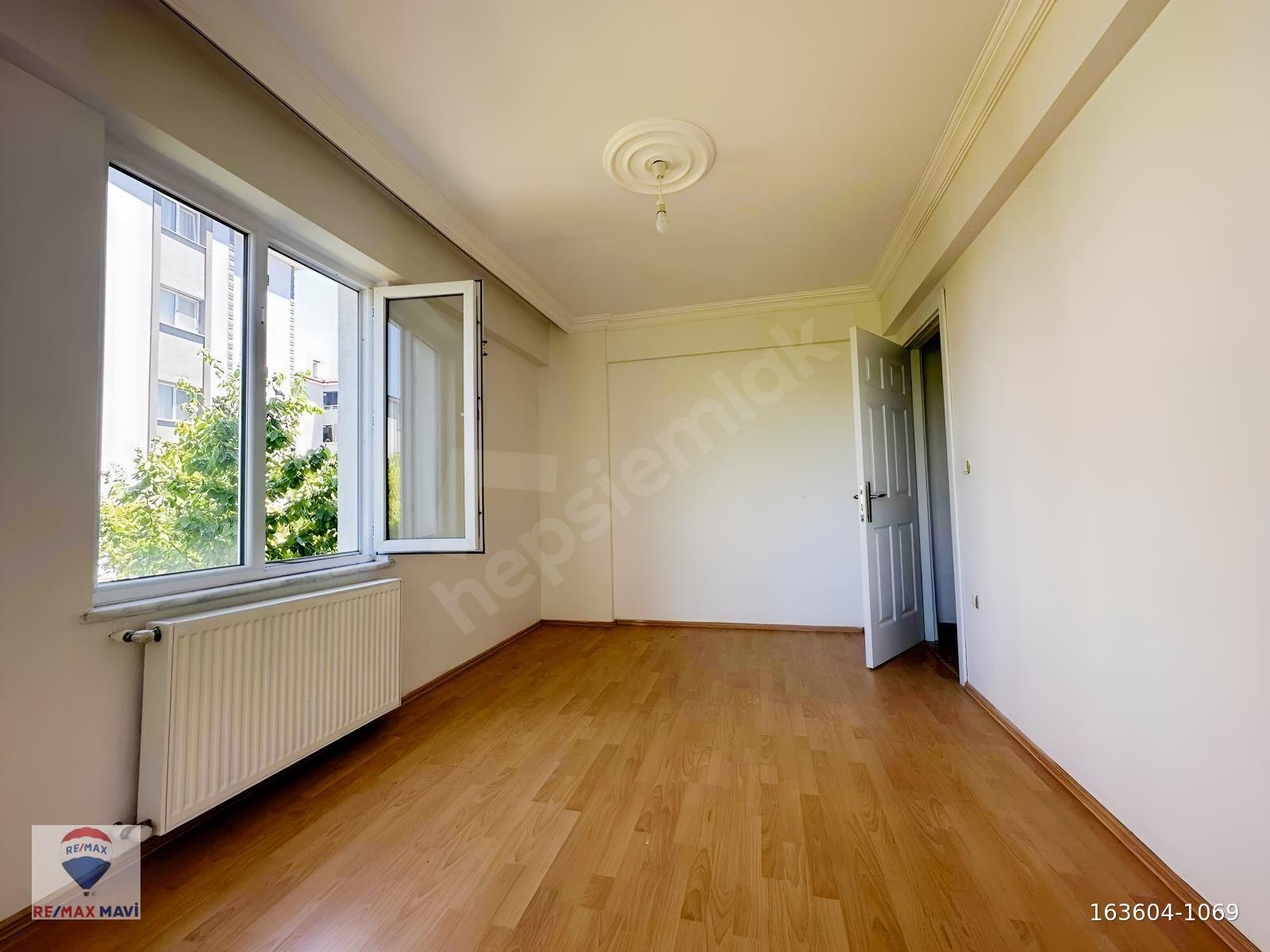 REMAX MAVİ'DEN KORUCUK MERKEZ'DE SATILIK 2+1 DAİRE