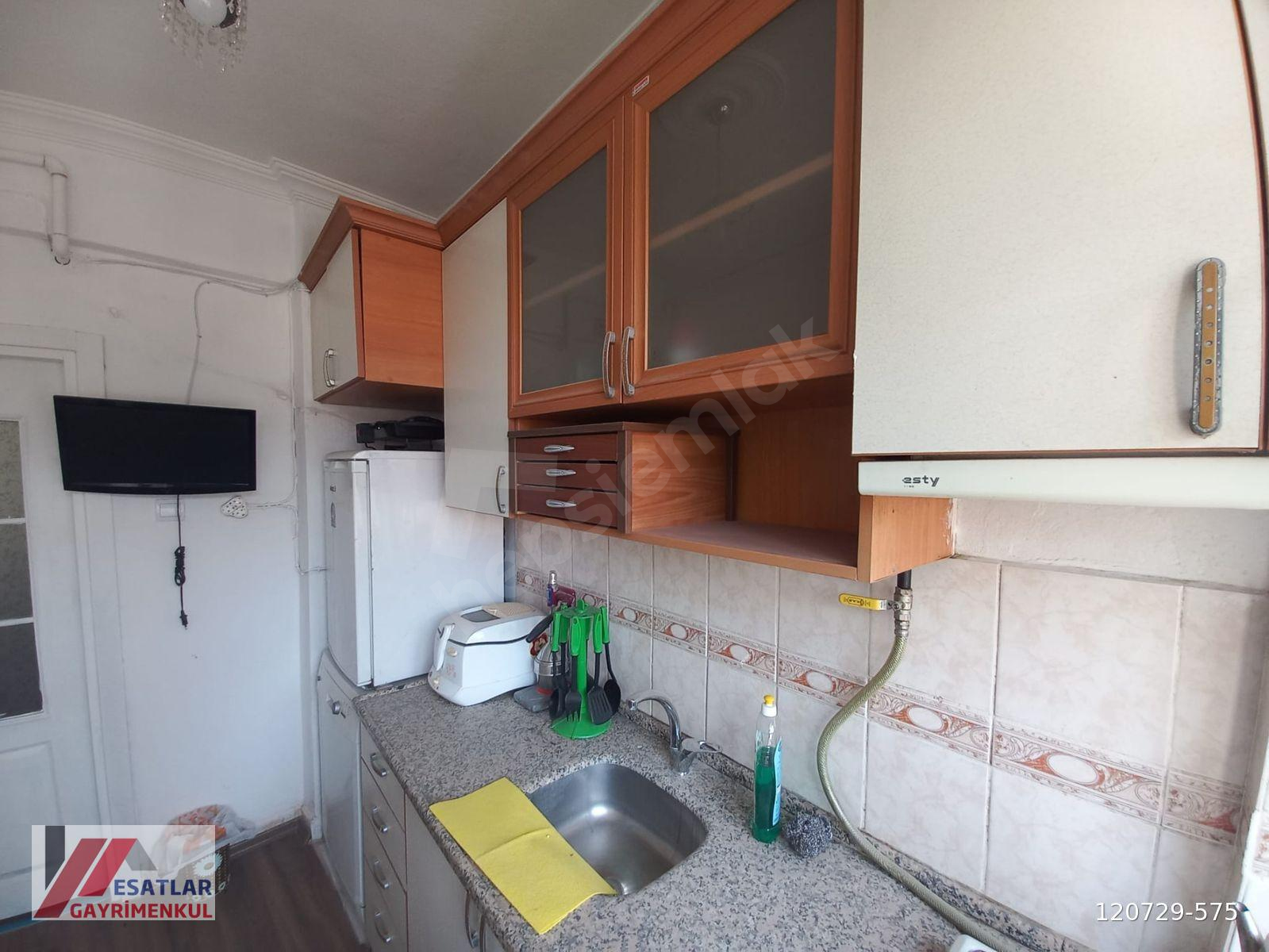 Satılık 3+1 Daire Dilaverbey Mahallesi Mükafat Apt