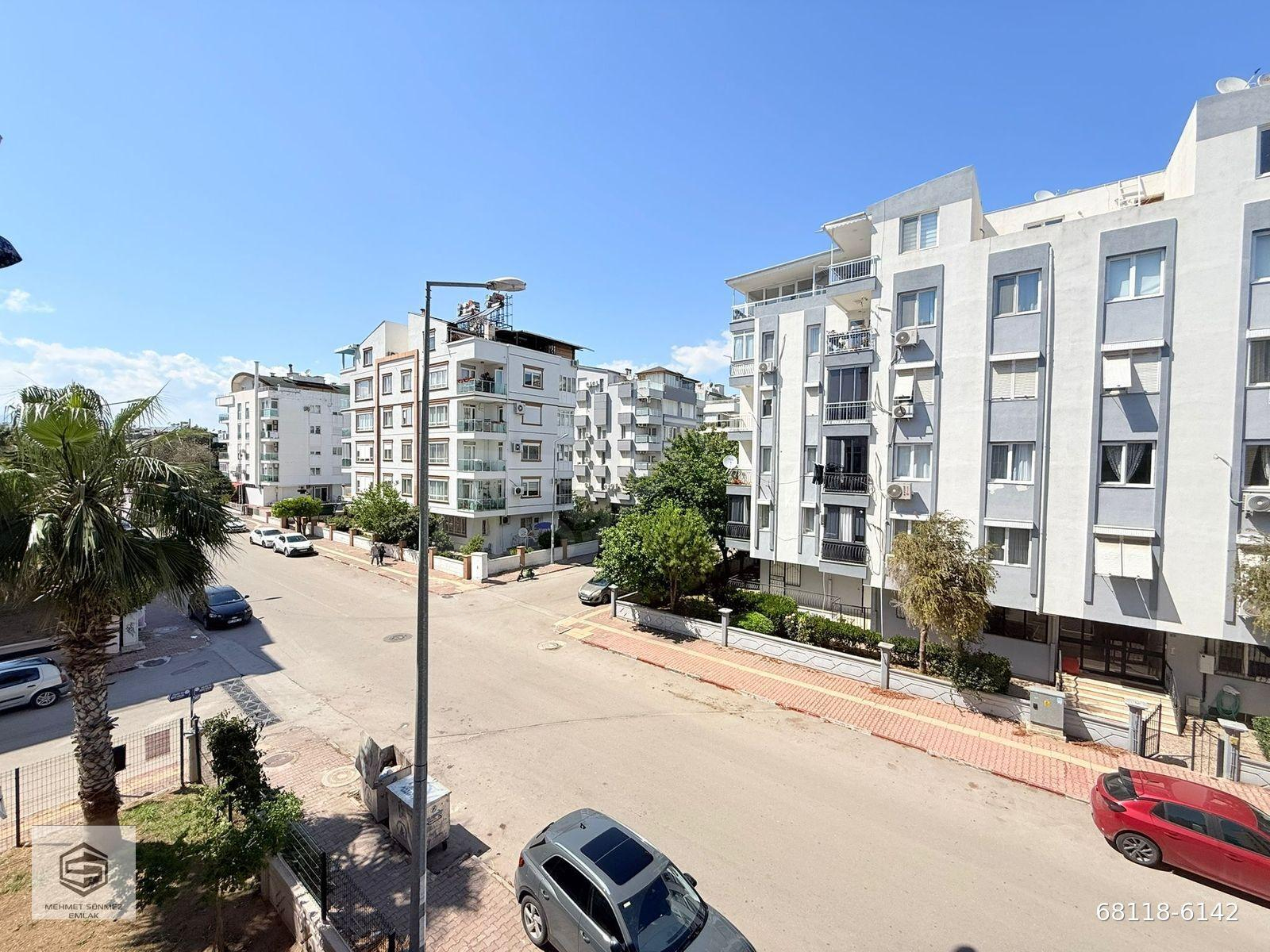 Muratpaşa Çağlayan'da Muhteşem Lokasyon Önü Açık 2+1 Arakat