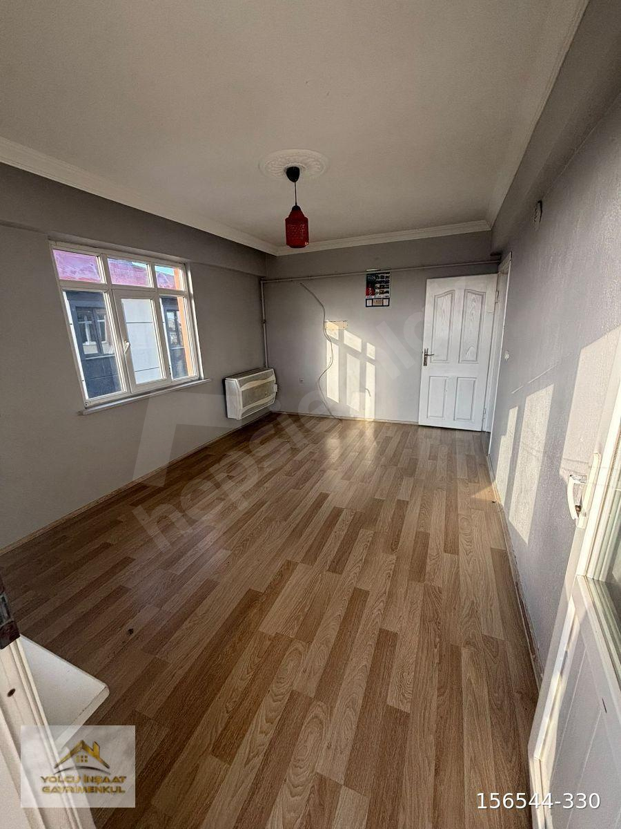 ERGENE SAĞLIK MAHALLESİNDE GENİŞ 3+1 KİRALIK DAİRE