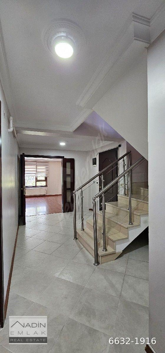 HİLAL MAHALLESİ 691.SOKAK.NO:3 ARA KATTA DUBLEX 5+1, 2 BANYO+WC+ÇAMAŞIR/KİLER ODALI KOMBİLİ DAİRE.