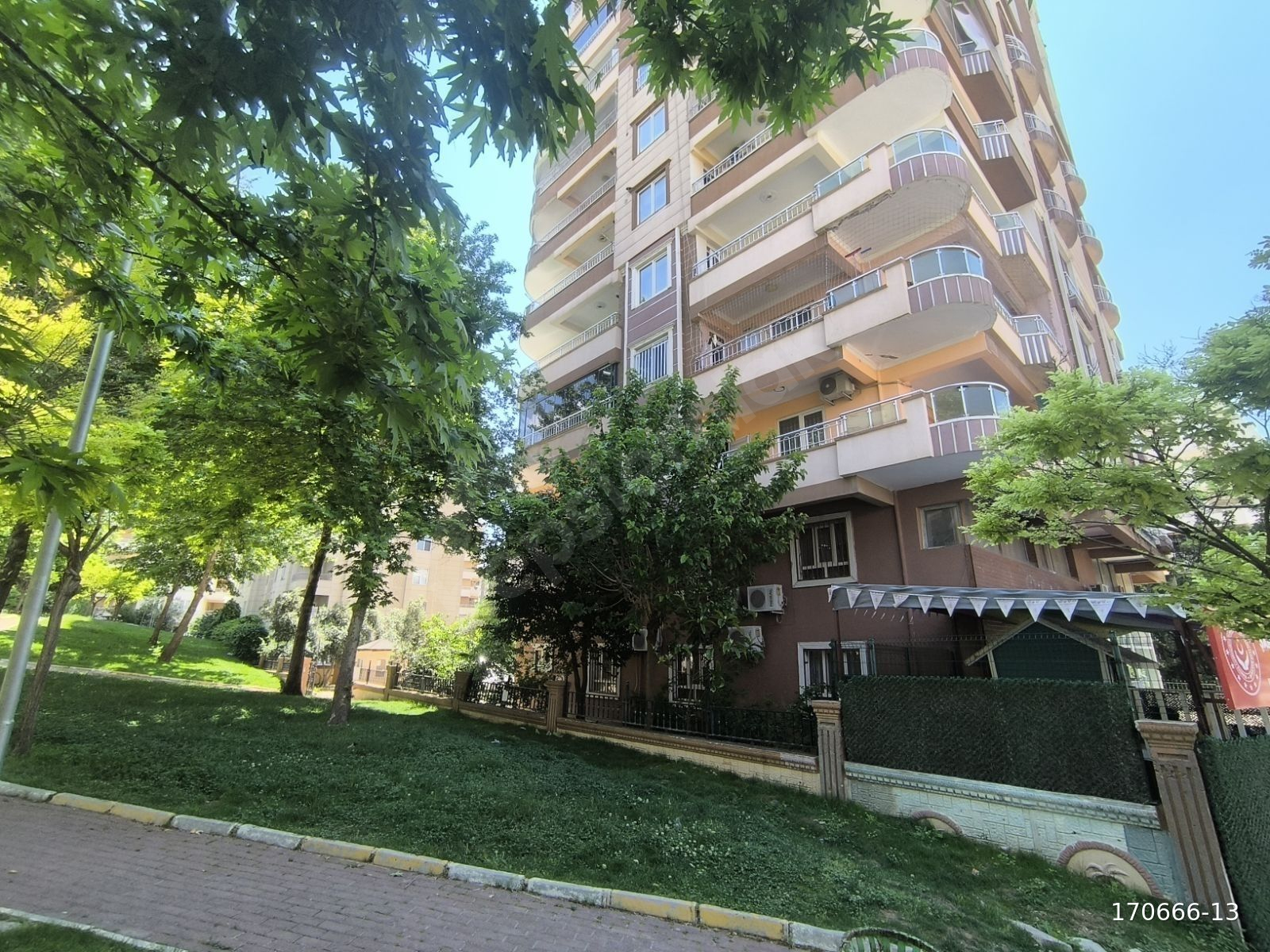 EYLÜL GYO'DAN SATILIK GENİŞ 4+1 DAİRE ALİBABA MAH KARAKÖPRÜ
