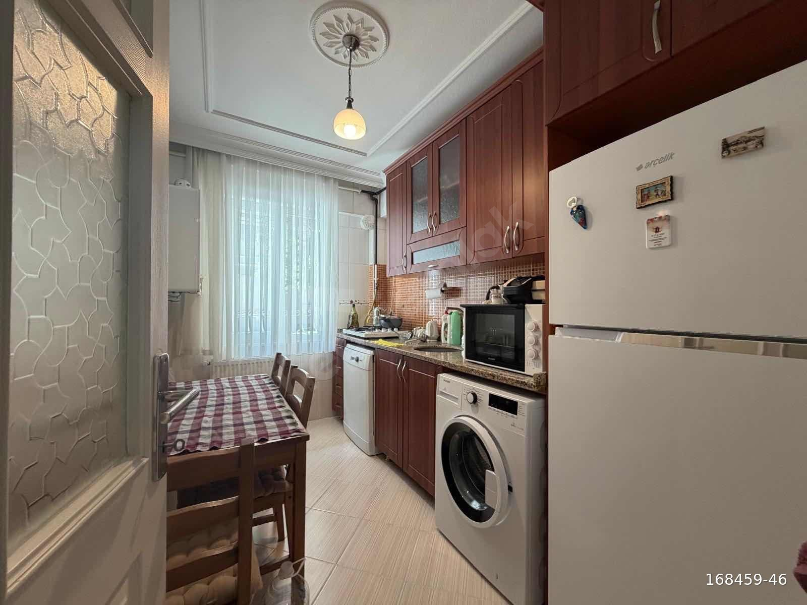 METROBÜSE YÜRÜME MESAFESİNDE 2+1 100m2 GENİŞ FIRSAT DAİRE!!