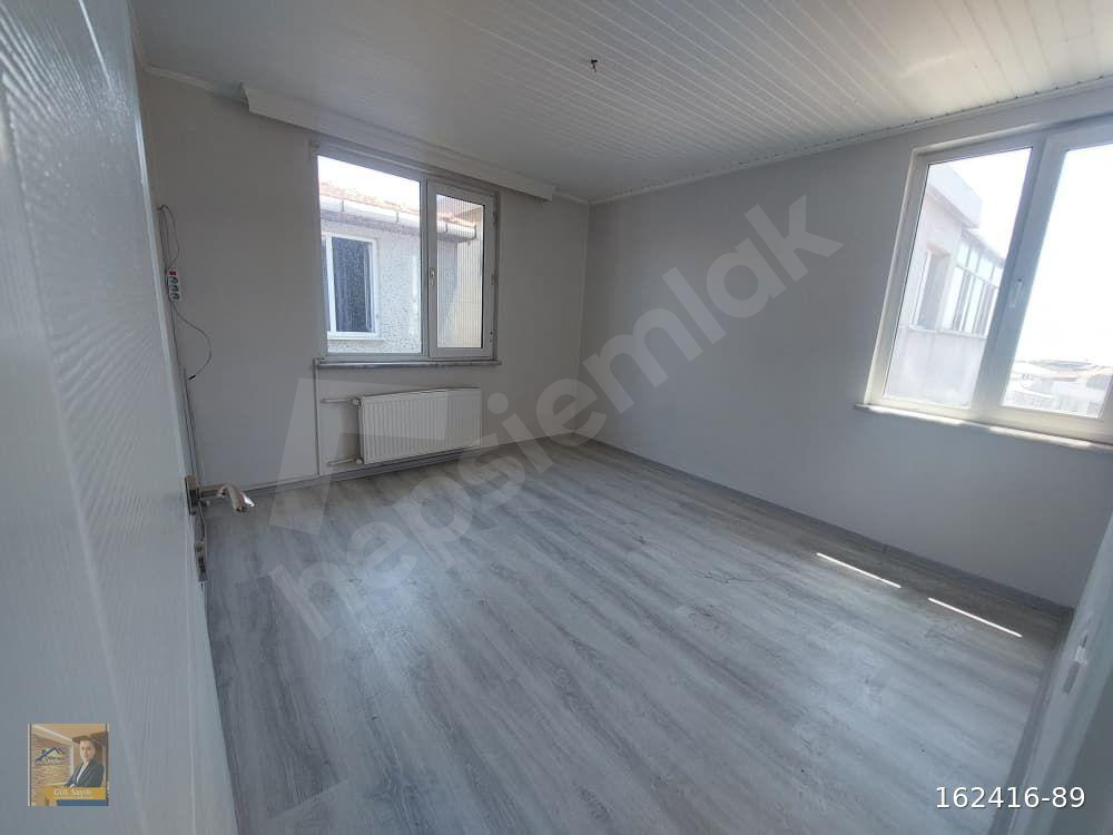 FUL TADİLATLI 2+1 TEMİZ 5KAT METROBÜSE YAKIN