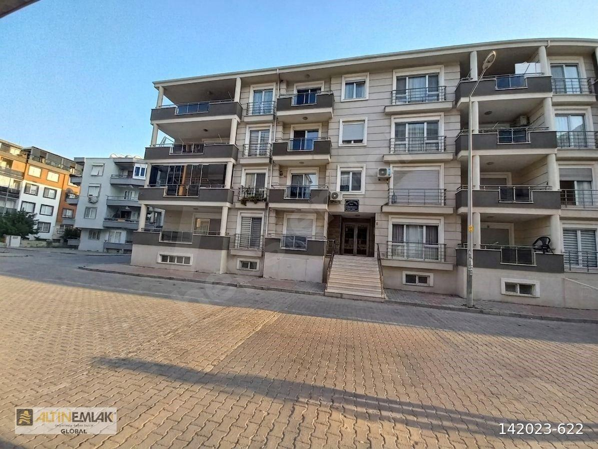 ALTIN EMLAK’tan AYVALIK SARIMSAKLI MERKEZDE EBEVEYN BANYOLU 3+1 SATILIK DAİRE