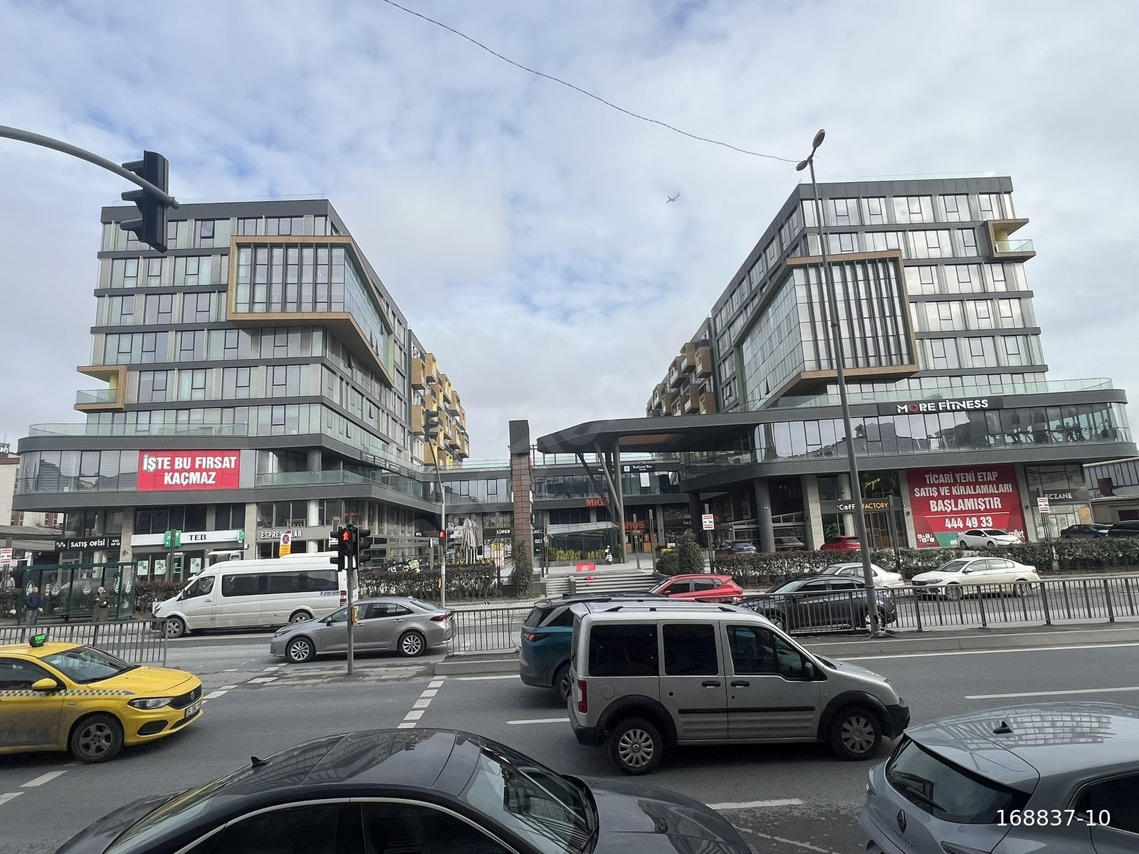 COLLET AVCILARDA GÜNEY CEPHE SATILIK STÜDYO DAİRE