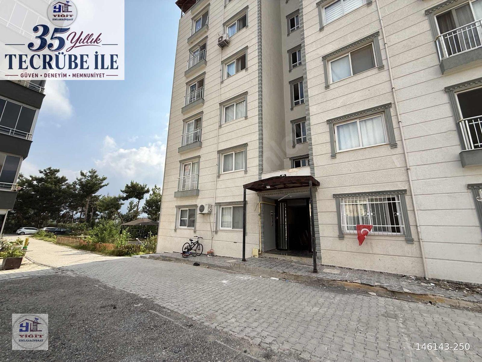 YİĞİT EMLAK'TAN ATABEYLER SİTESİNDE SATILIK DAİRE