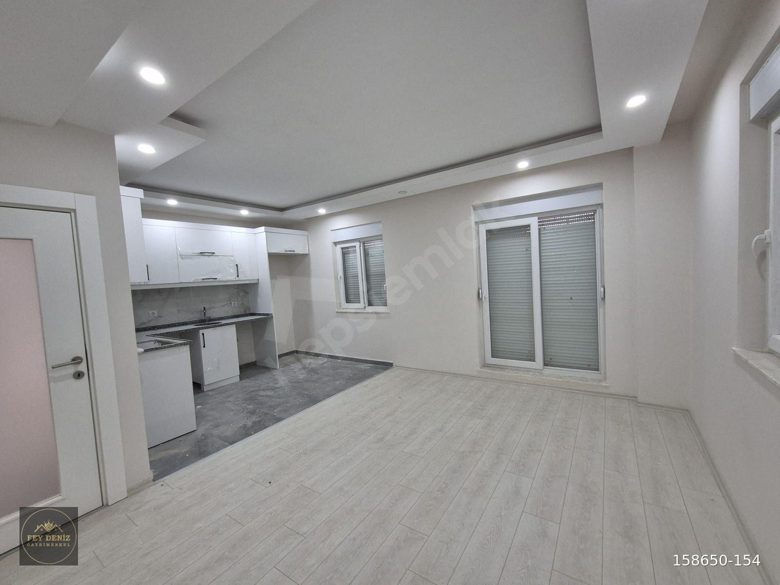 ERENKÖY'DE AÇIK MUTFAKLI SIFIR KULLANIŞLI GİRİŞ KAT 2+1 DAİRE