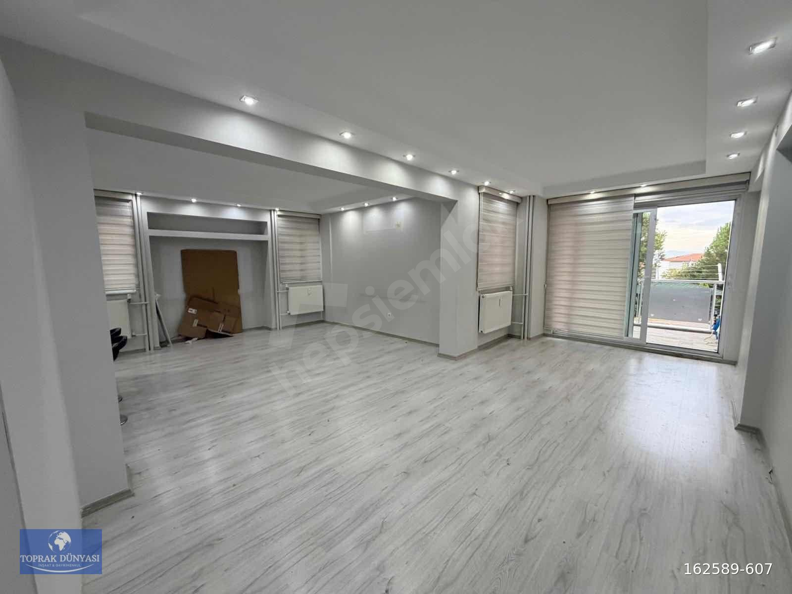TOPRAK DÜNYASI GAYRIMENKUL'DEN AVM YAKINI FULL BEYAN DAİRE
