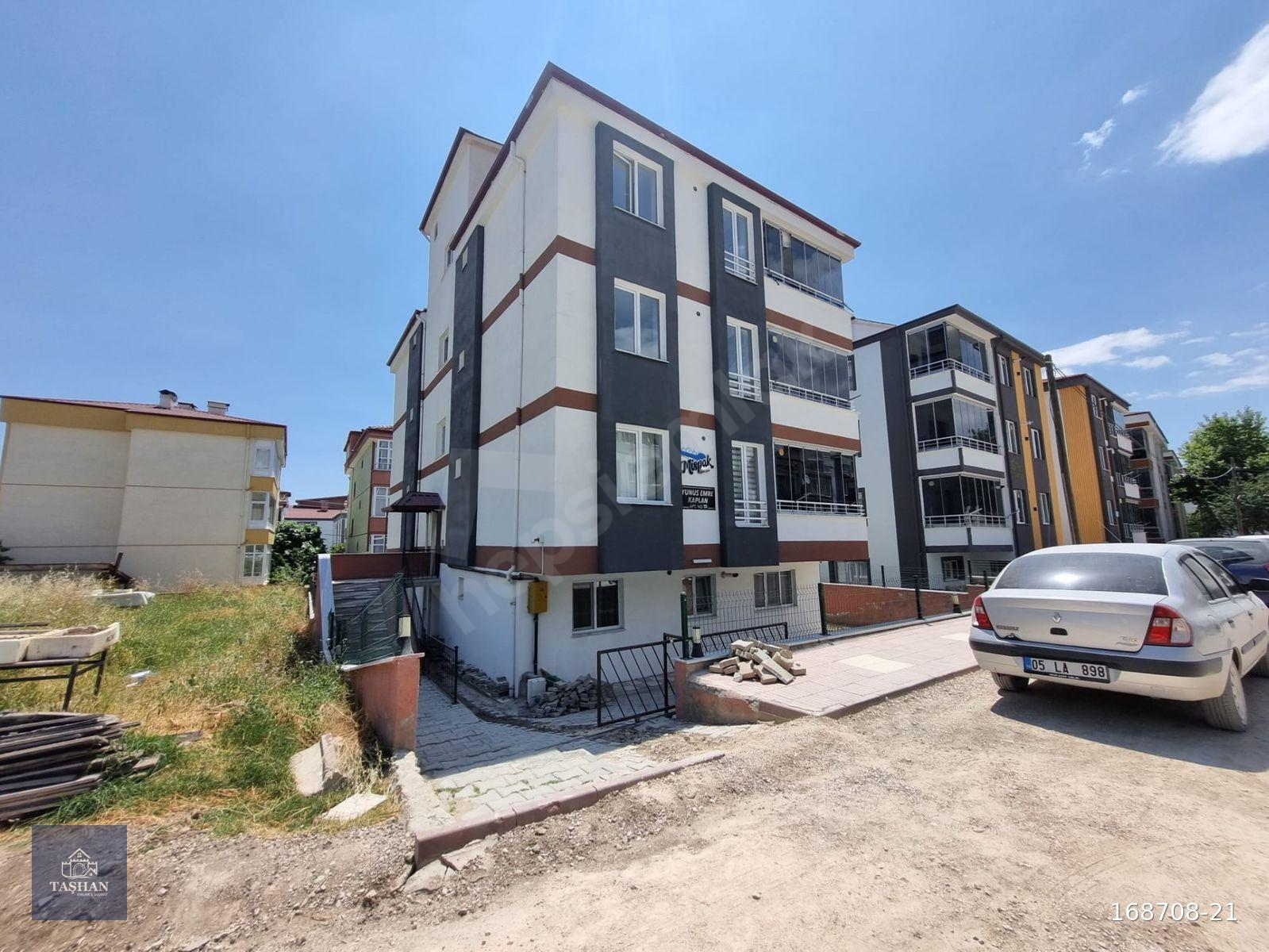 TAŞHAN EMLAK' TAN AMASYA-MERZİFON' DA SATILIK 2+1 DAİRE 85 m² | 1+1 BAĞIMSIZ EKLENTİ 65 m² 🏡