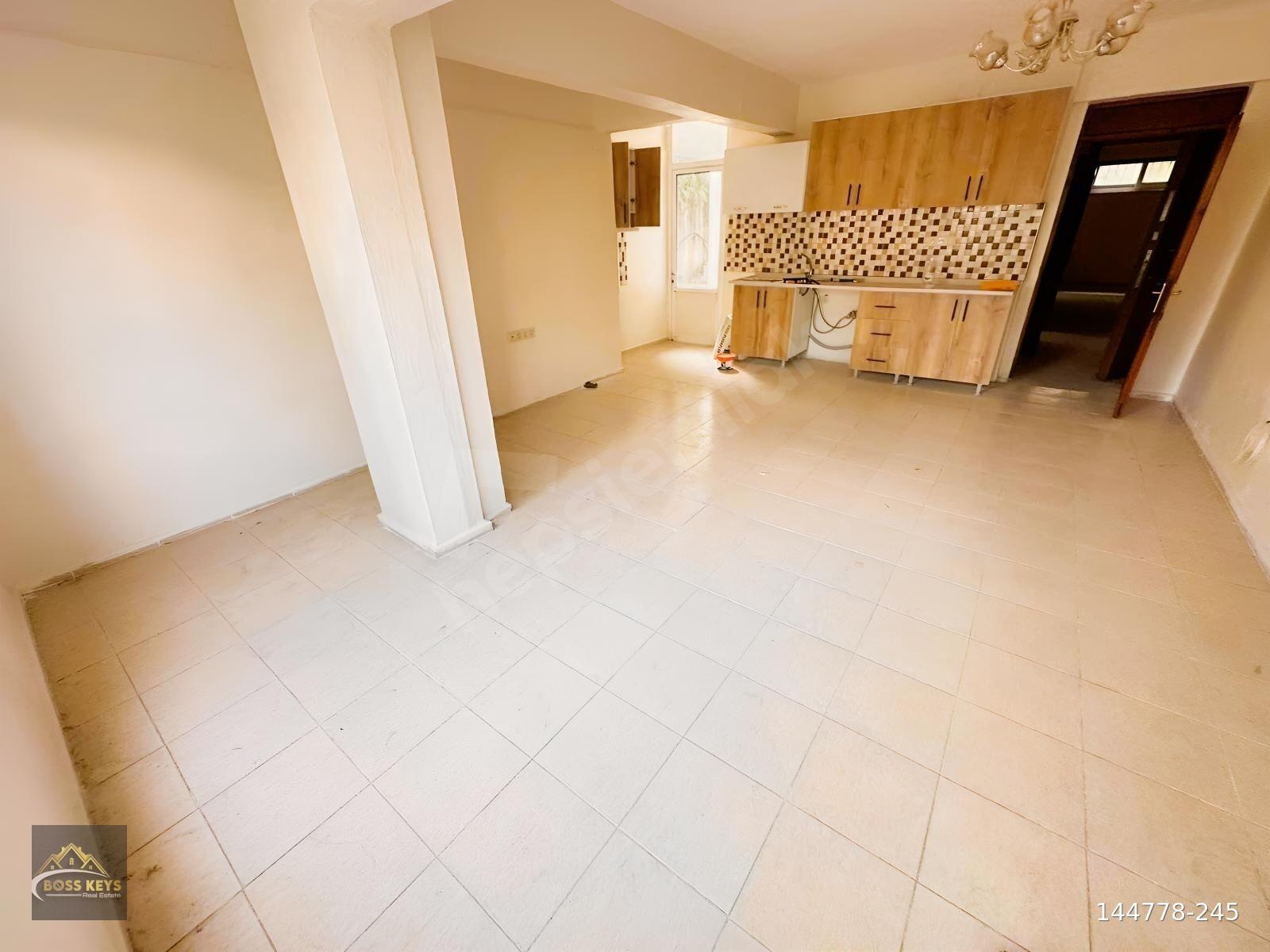 Marmaris Siteler KİRALIK Daire 2+1 Müstakil Bahçeli Denize 200m