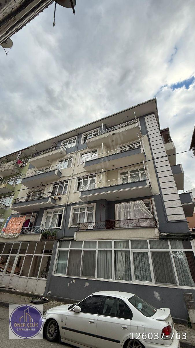 GÖLCÜK ÇARŞIDA 24.000 TL EŞYALI KİRACILI SATILIK 2+1 DAİRE