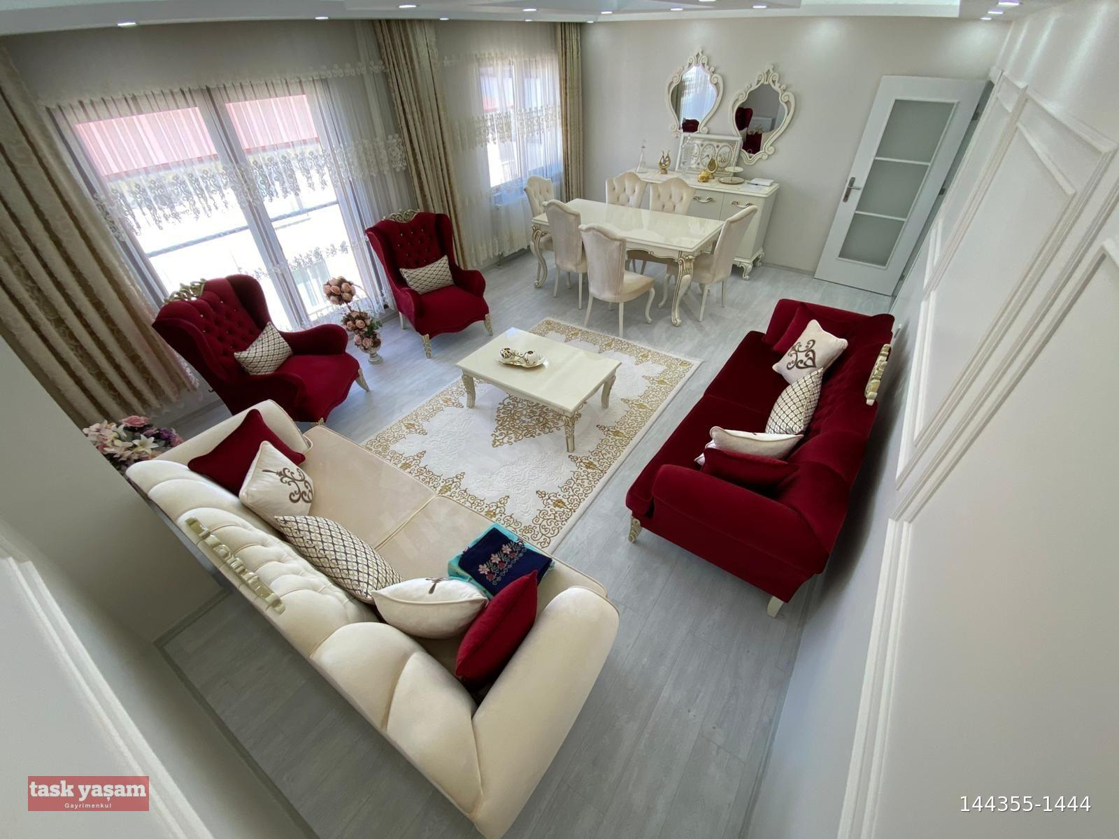 GEBZE KOÇ ORTA OKULUNA YAKIN SATILIK LÜX 5+1 DUBLEKS DAİRE